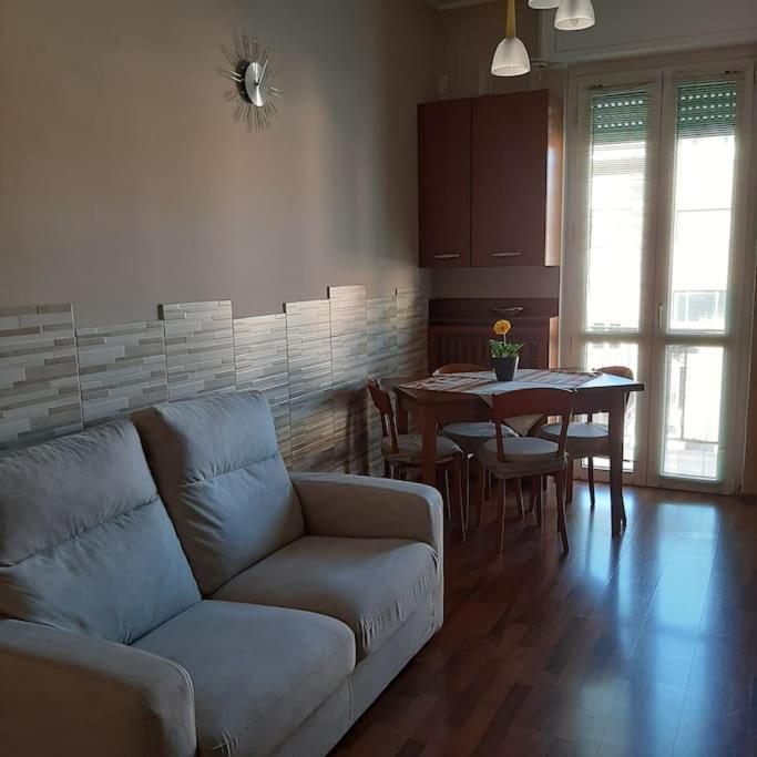 Mice Ottima Soluzione Per Il Centro E La Svizzera Apartment Como Exterior photo